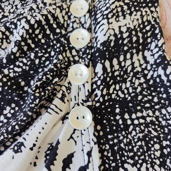 Joseph Ribkoff buttoned asymmetrical stretchy tunic sz 6 - Picture 5 of 8